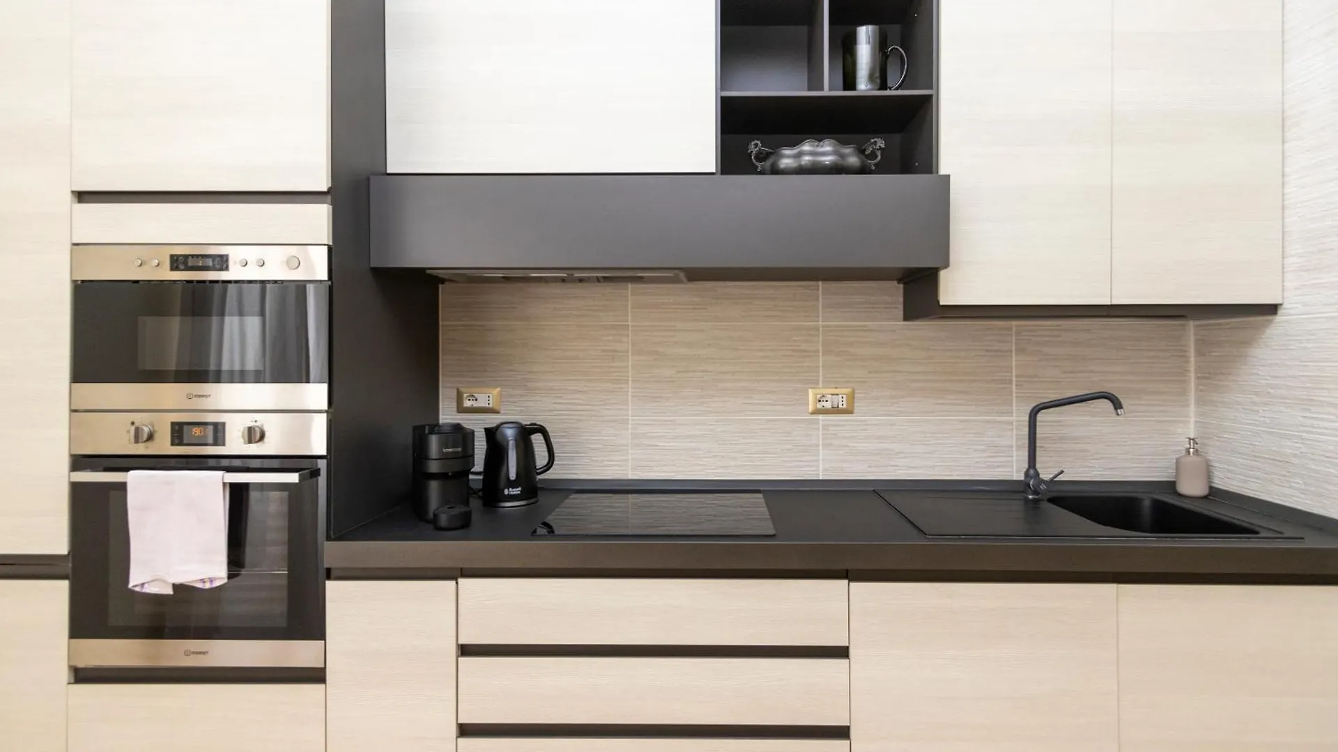 Exclusive Suite In Central Station - Duomo 5 In Minutes Milan Italy