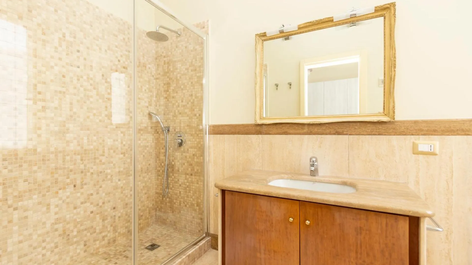 Apartment Exclusive Suite In Central Station - Duomo 5 In Minutes Milan Italy
