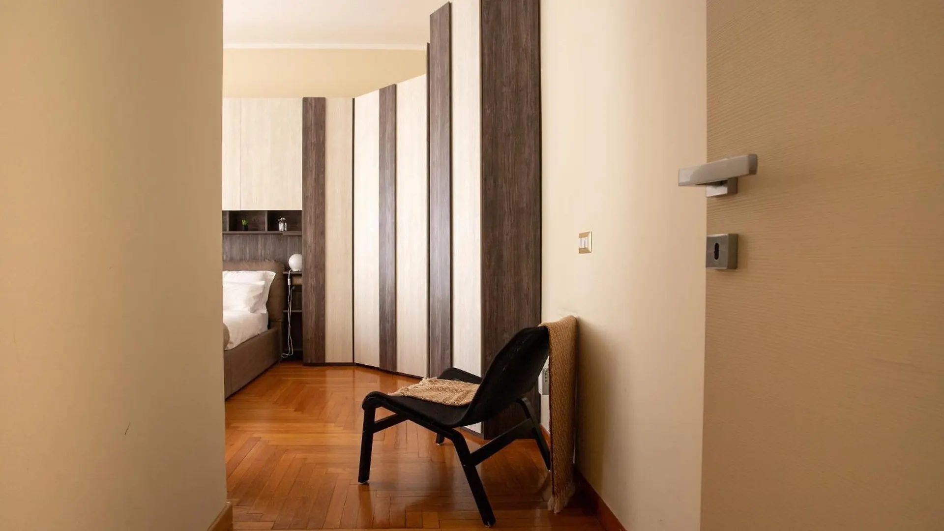 Exclusive Suite In Central Station - Duomo 5 In Minutes 밀라노 아파트