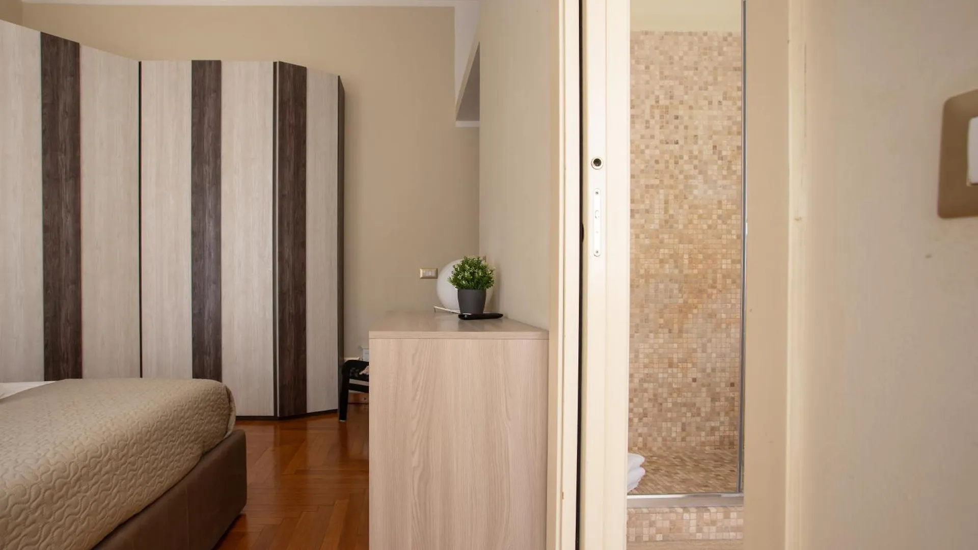 Exclusive Suite In Central Station - Duomo 5 In Minutes 米兰 0*,