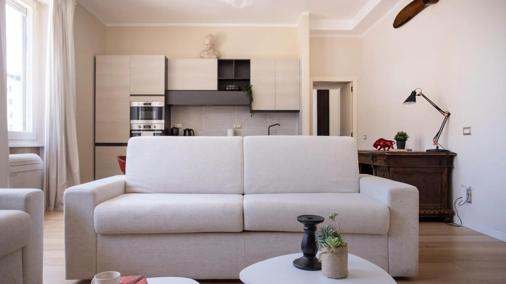 Exclusive Suite In Central Station - Duomo 5 In Minutes 米兰